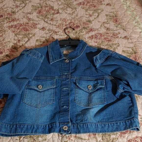 Jean Jacket - Picture 2 of 5